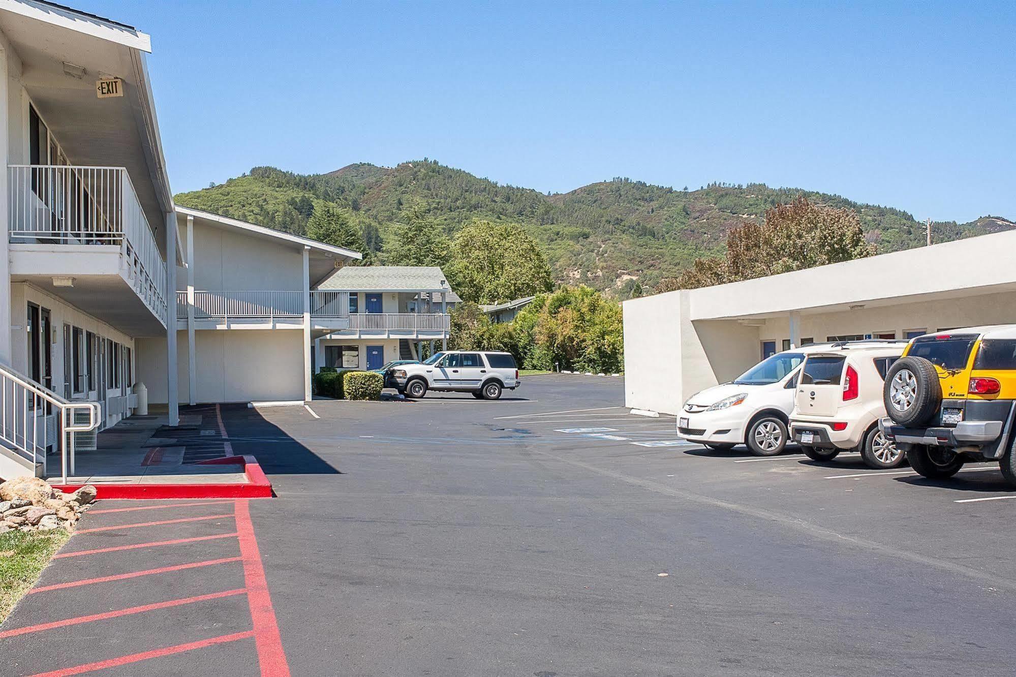Motel 6-Ukiah, Ca Εξωτερικό φωτογραφία